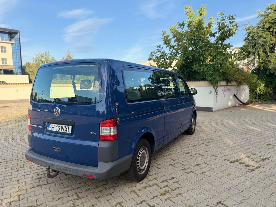 Volkswagen Transporter 8+1 model Lung 2012 motor 2.0
