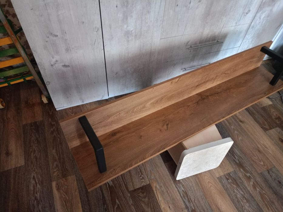 Настенная полка.