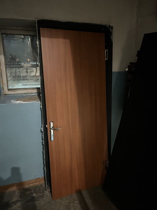 Продам дверь межкомнатную
