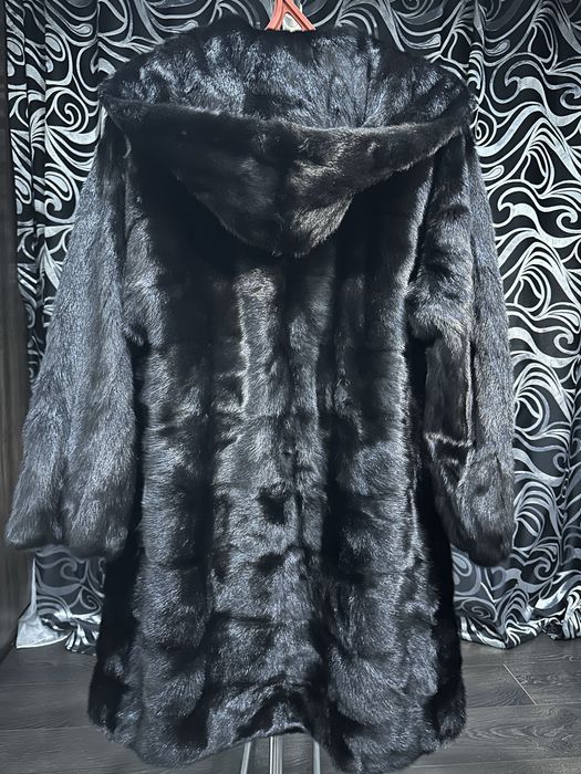 Продам норковую шубу