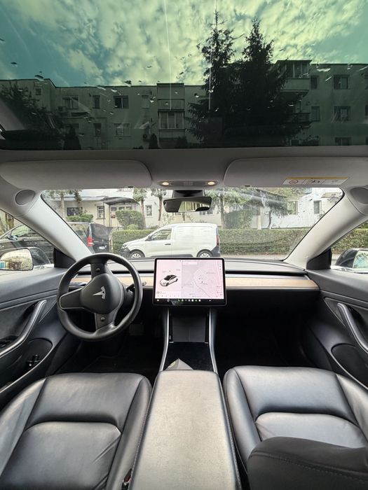 Tesla Model 3 2020 Ca noua !