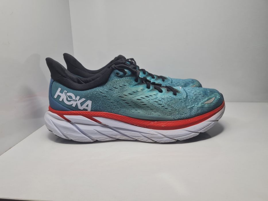 Маратонки Hoka Clifton 8

Носени, но в отлично състояние.

Размер 46 2/3 стелка 30.5 см.

Цена 45 евро.