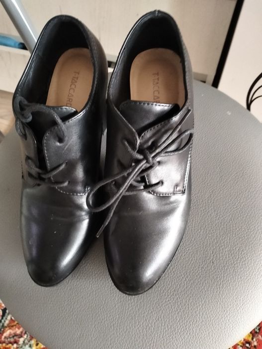 Продам полуботинки