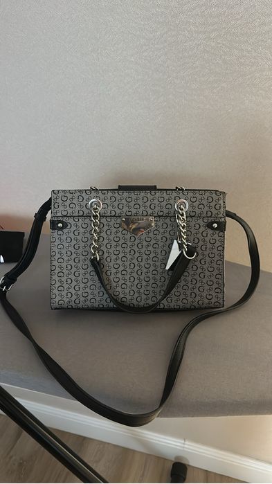 Сумка Guess оригинал
