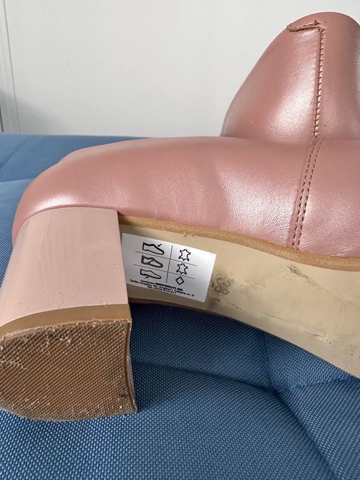 Pantofi de piele roz pudrat