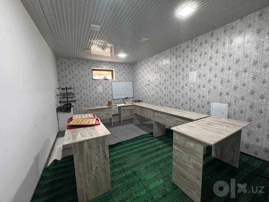 №4069.Продается 2х-комнатная квартира Полу Подвал.