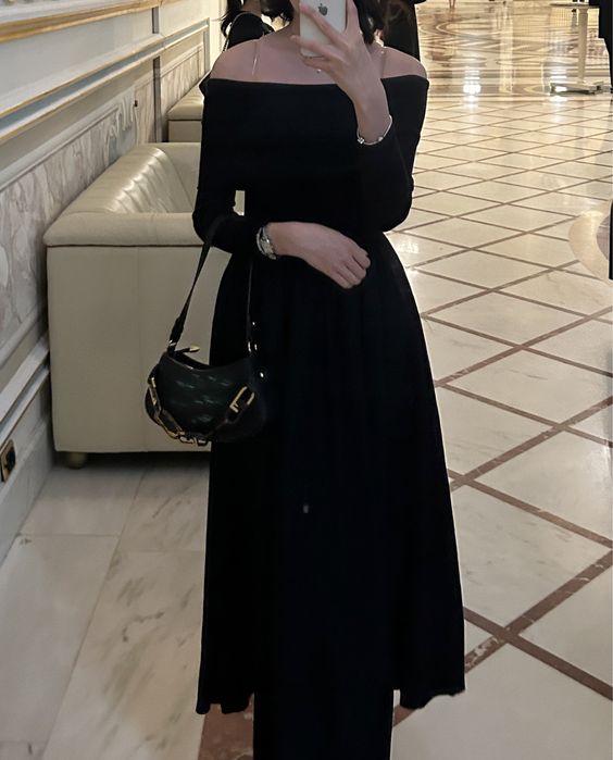 Черное платье