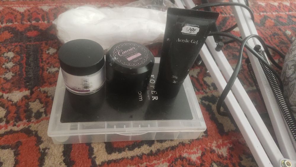 Срочно Продам все для маникюра