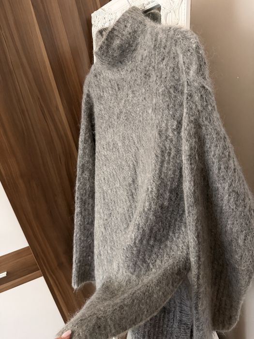 Пуловер на H&M от мохер и вълна