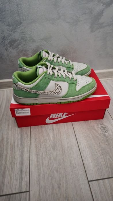 Nike Dunk Low Safari Swoosh