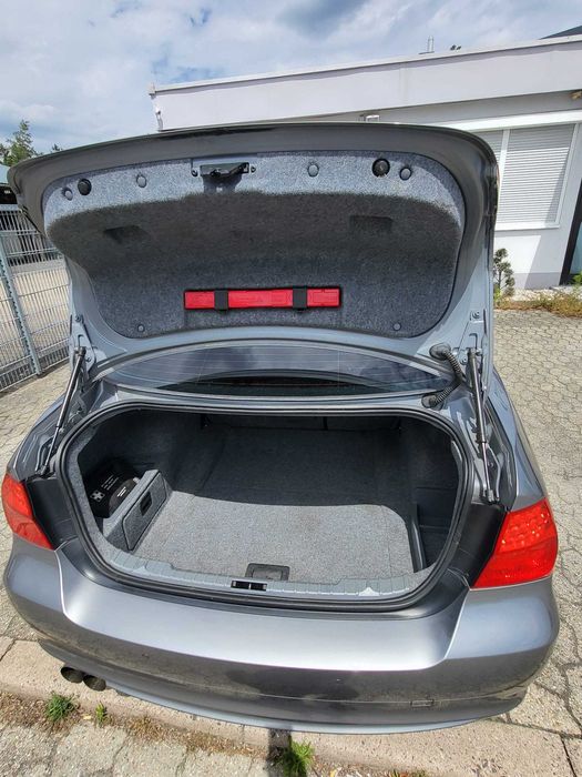 BMW Seria 3 E90 2.0 Benzina 143 CP - 185.007 KM REALI - EURO 5 - Adus din Germania