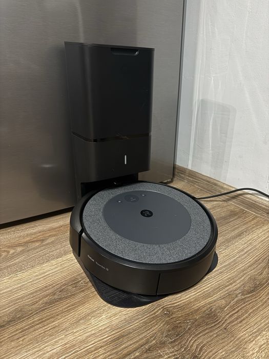Aspirator IRobot Roomba i3+