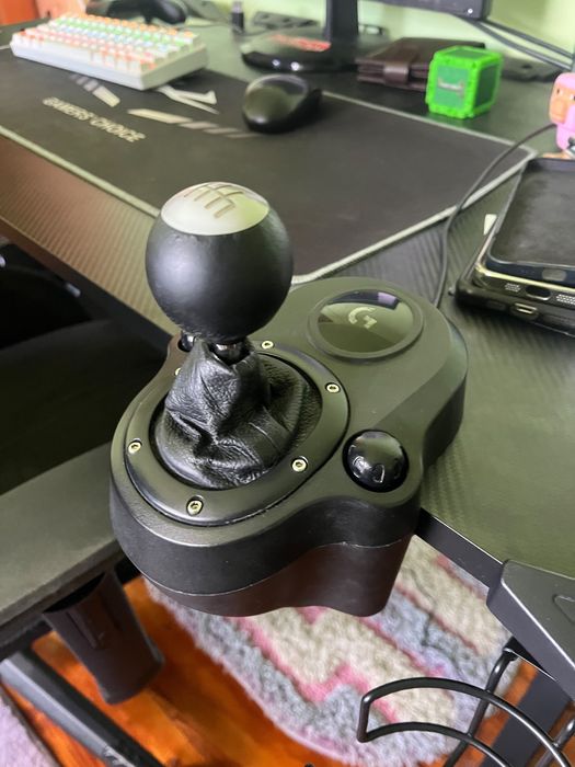 Schimbator Logitech