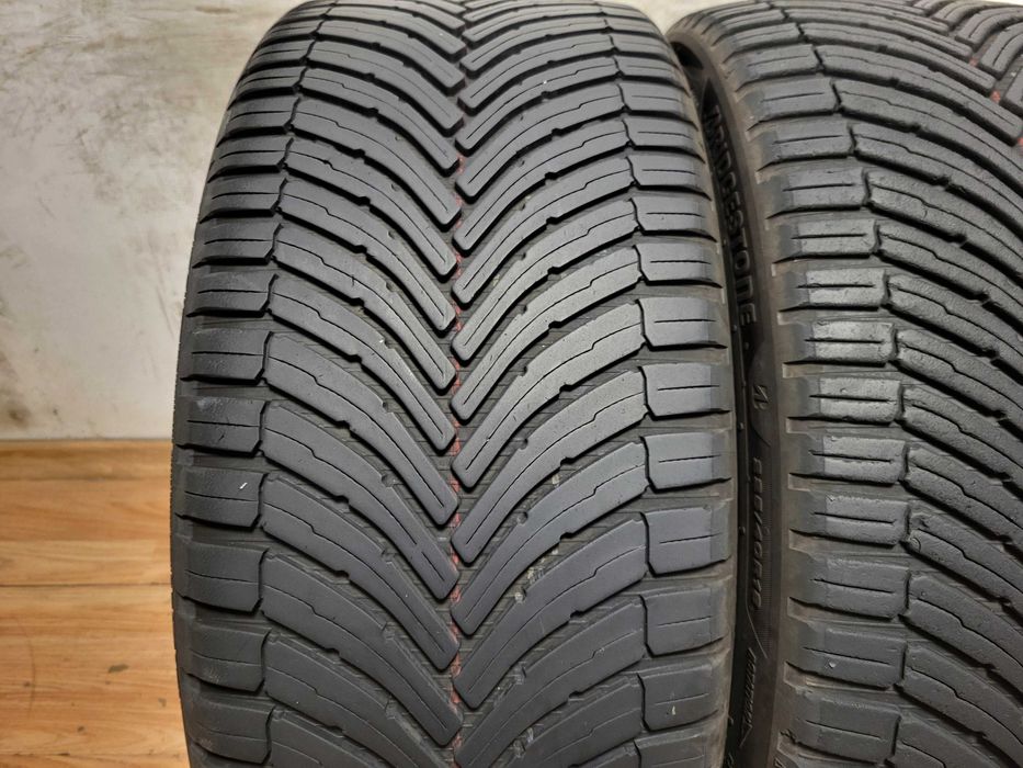 225/40/18 Bridgestone / 215/45/18 Continental / всесезонни гуми