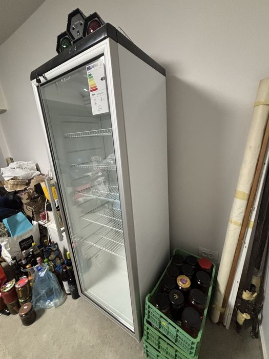 Vitrina frigorifica 350 l profesionala Whirlpool