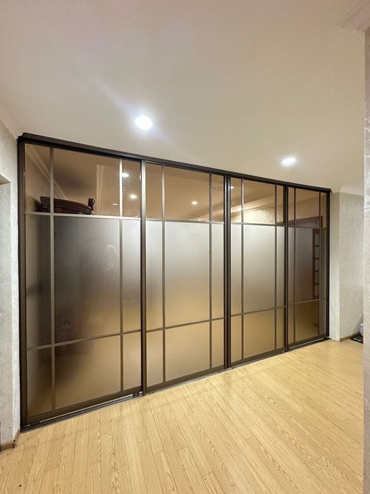 LOFT межкомнатные  перегородки ,раздвижные стеклянные двери,двери купе