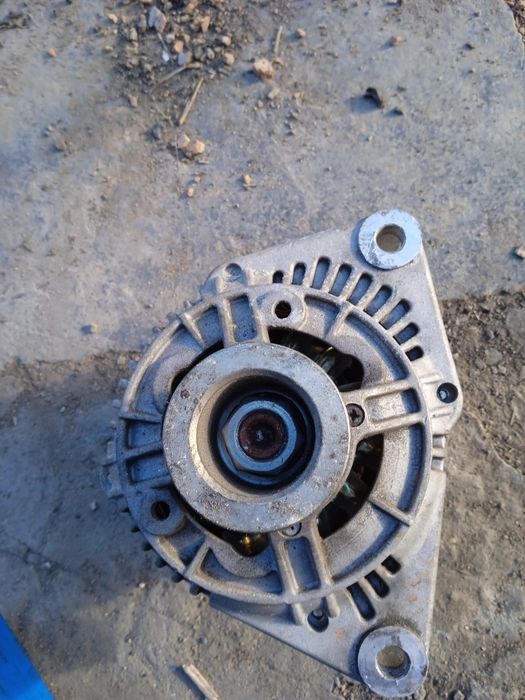 Генератор Мерседес  90 ампер дв111  1.8.2.0.2.2 привозной