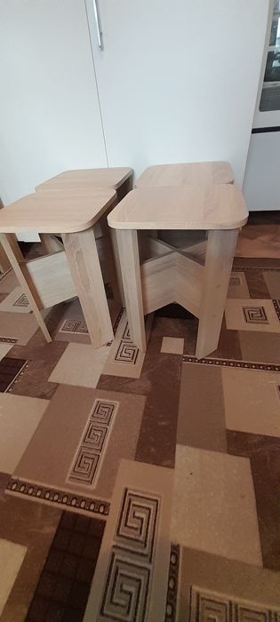 Продам табуретки новые.