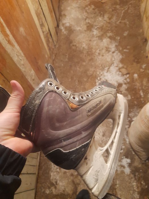 Продам коньки Bauer