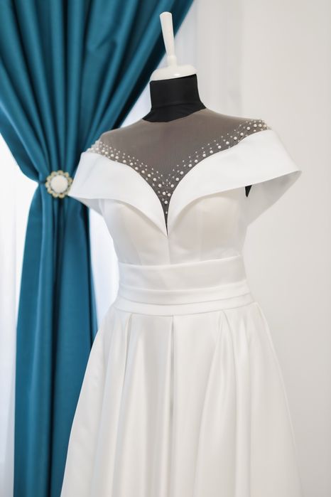 Rochie mireasa din tafta