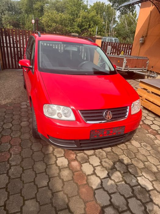 VOLKSWAGEN Touran