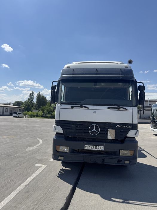 Мерседес Актрос 2001 матор каропка пол автомат холати ало
