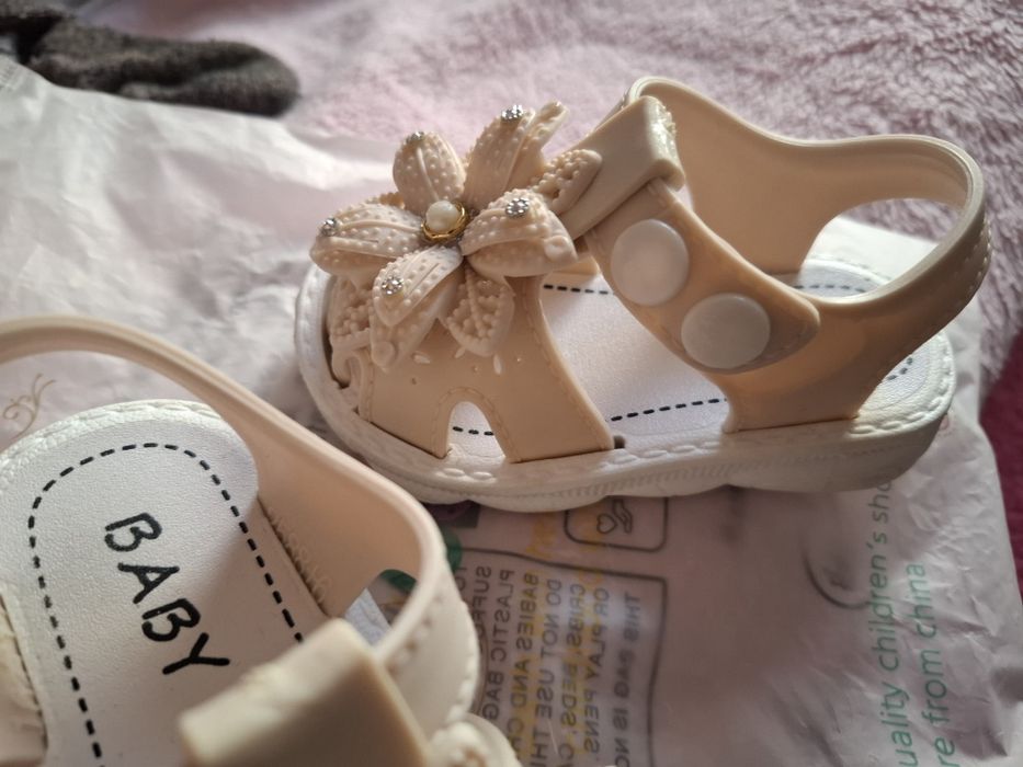 Сандали детский новый