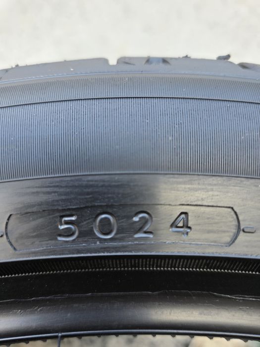 Vând două anvelope de vara yokohama advan sport  315 35 22  dotv5024