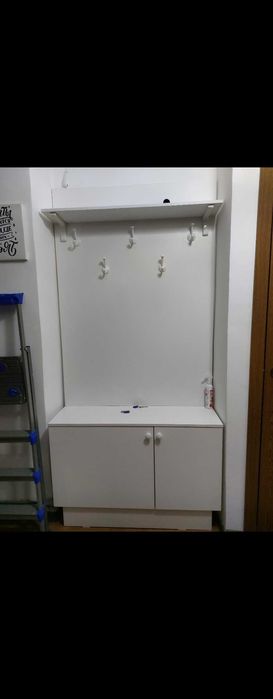 Продам. Прихожая