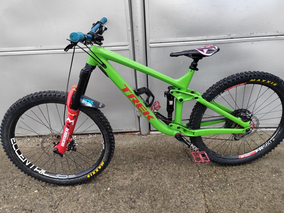 Bicicleta full suspension Trek remedy 8