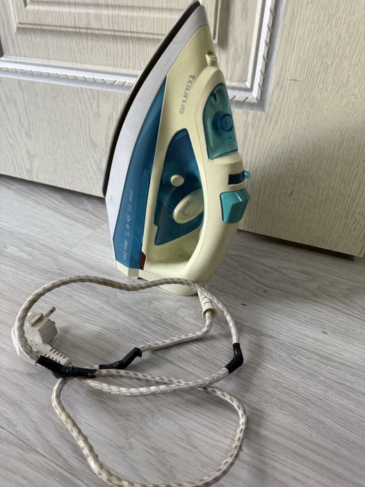 Отдам утюг рабочий