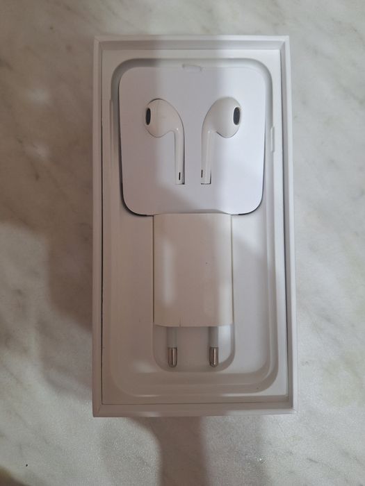 iPhone SE 2020 64 ГБ