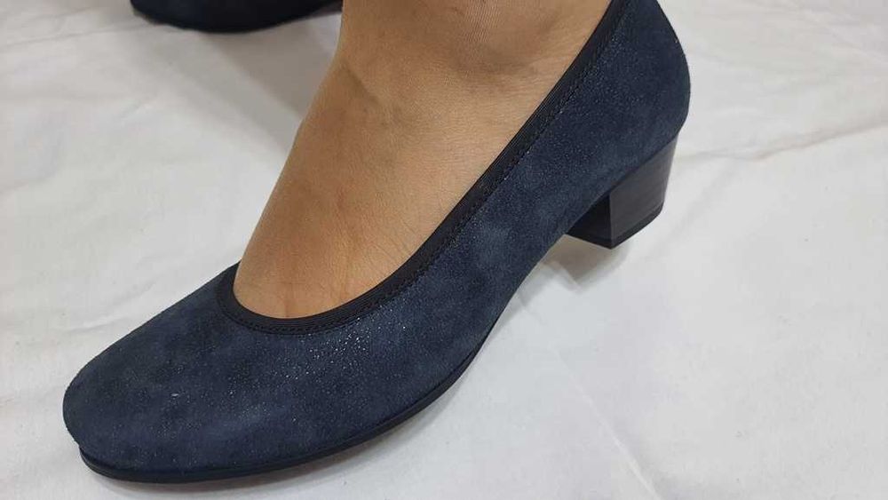 Pantofi eleganti full piele de la CAPRICE marimea 40