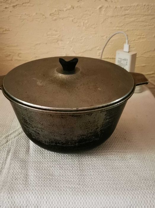 Казан 2 шт, СССР; мясорубки СССР, сковорода