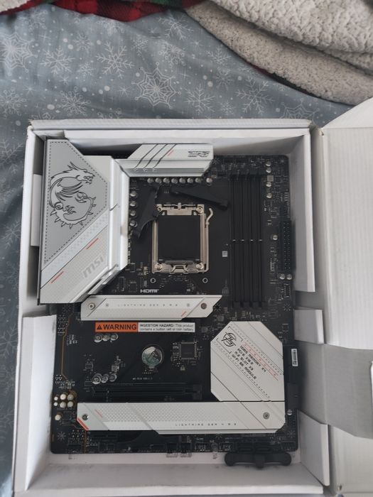 Placă msi edge b650 wifi 6 ddr5 am5