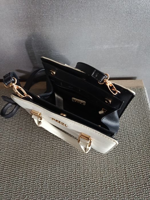 Geanta  Dama Carpisa + Cadou