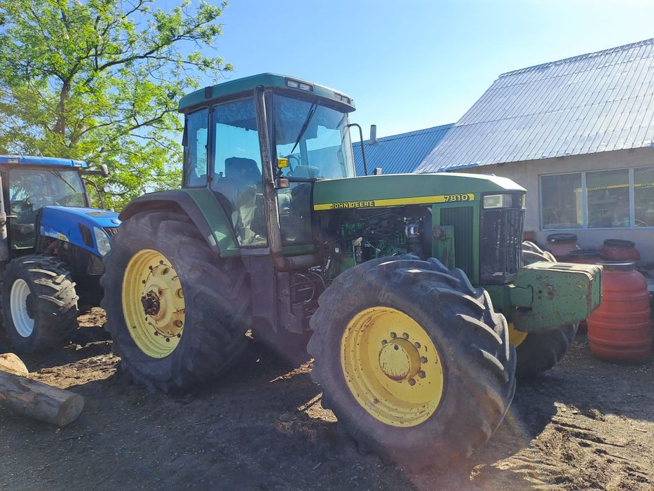 Vind John Deere 7810