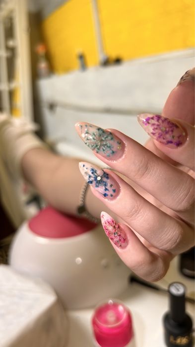 Маникюр,Наращивание ногтей и ресниц