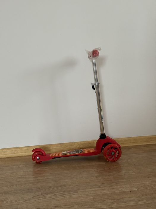 Самокат новый 7000 тг