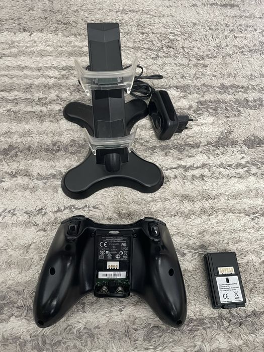 Kit Controler Xbox 360 maneta si statie incarcare