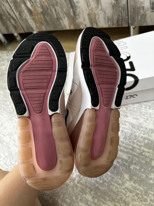 Nike кроссовки женские