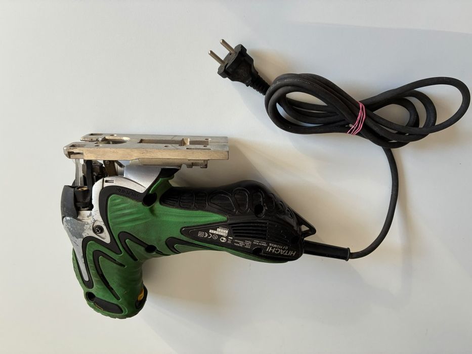 Pendular Hitachi CJ 110MVA