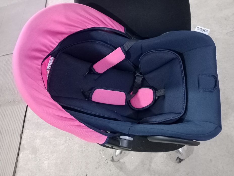 Детское кресло в машину