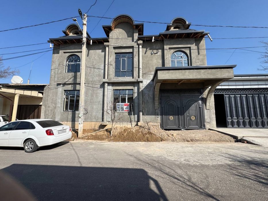 Юнусабад р-н,Бободехкон м-ля,Евро коробка 2.1 сотки ,6 комнат ,4 с/у