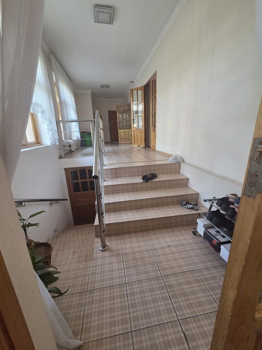 Uchaska sotiladi uchtepada