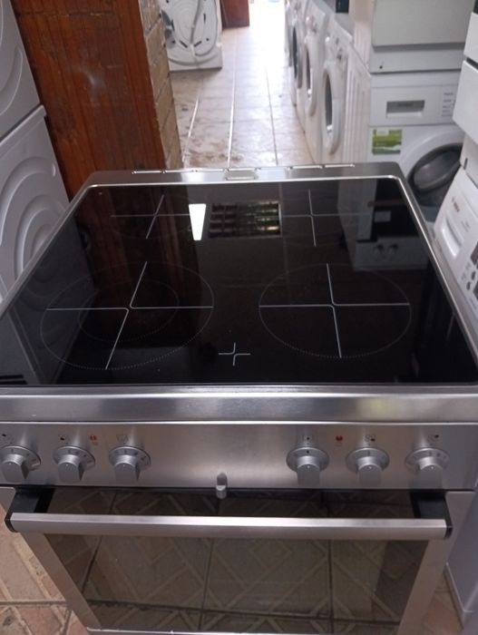 Иноксова свободно стояща печка с керамичен плот Gorenje с 2 години Гаранция