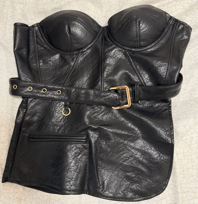 Дамско бюстие от кожа