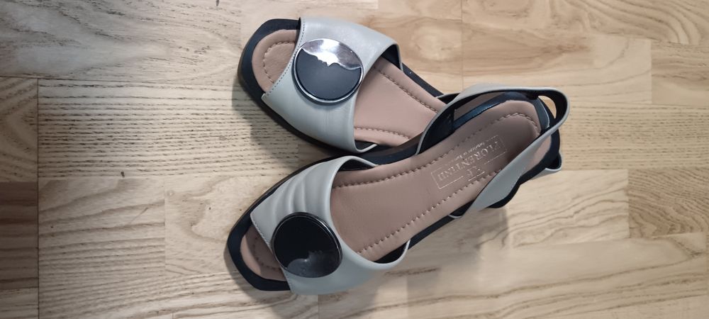 Sandale din piele mărimea 38 culoare verde