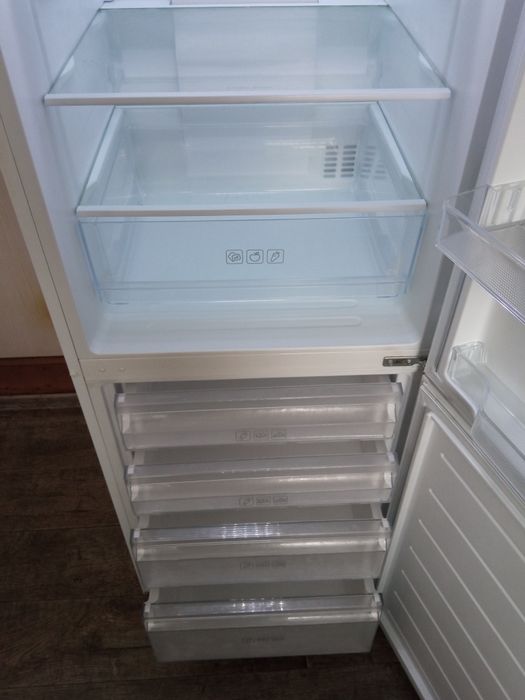БУ холодильник Haier.