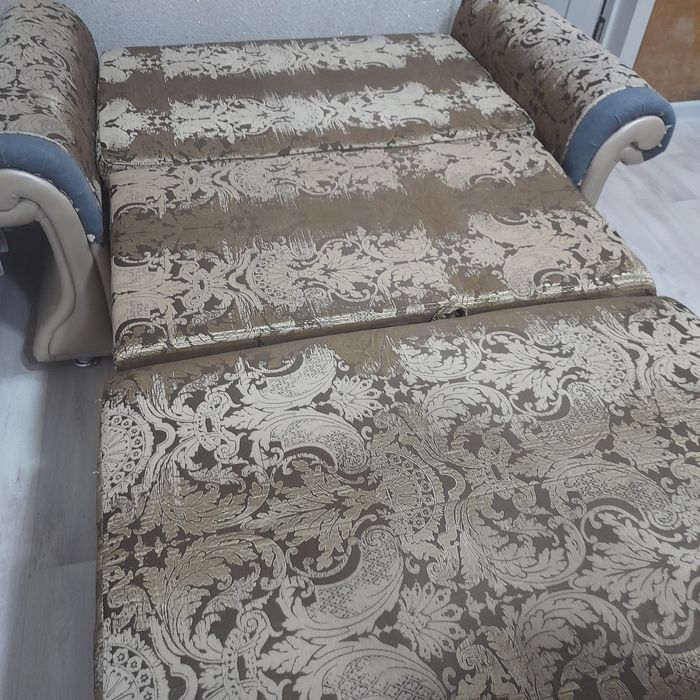 Продам тахту,выдвижная